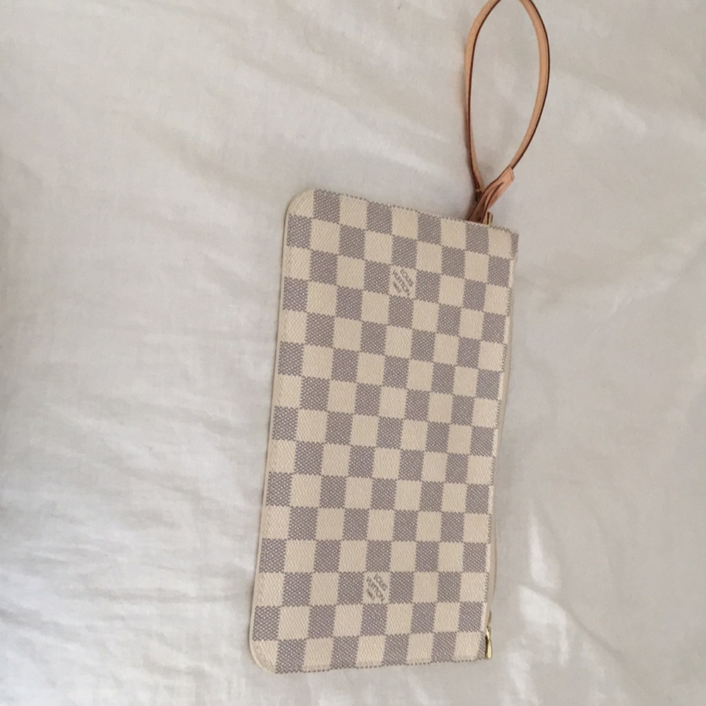 Louis Vuitton neverfull pochette in damier azure